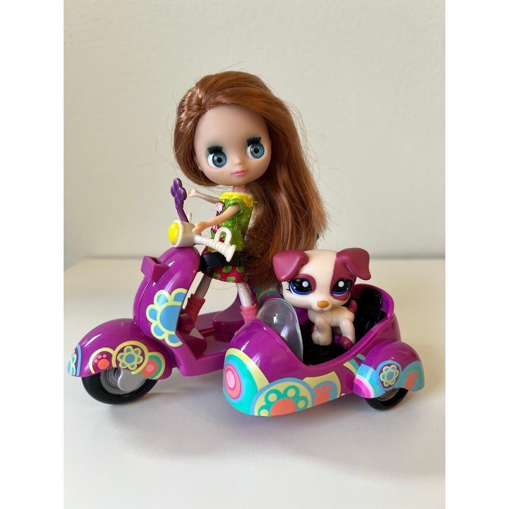 Littlest Pet Shop LPS #B29 Blythe Mini Doll, Scooter, #1200 Jack Russell Terrier
